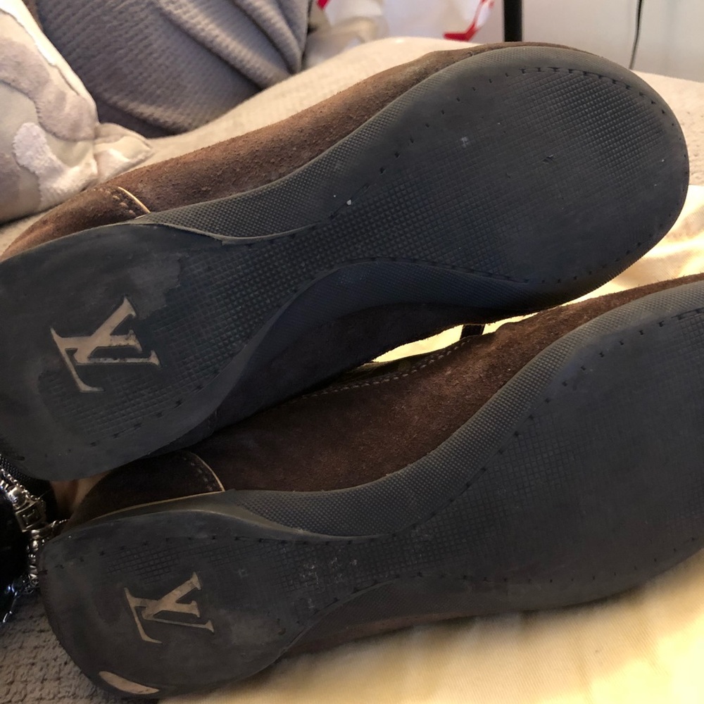 Louis Vuitton Sneakers - Picture 11 of 15